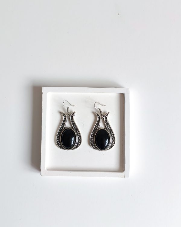 Black Natural Stone Tulip Earrings