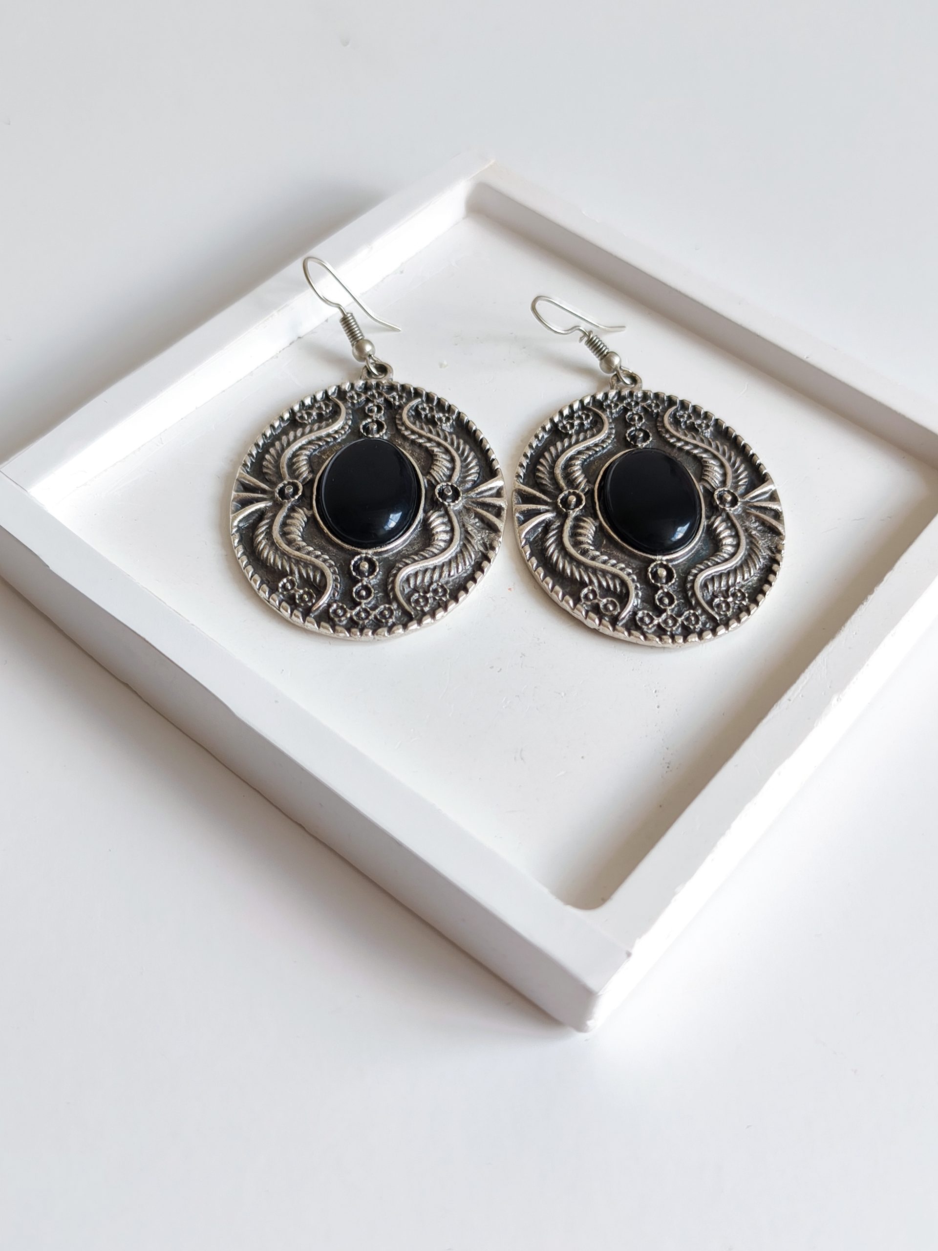 Hammered Style Pure Bohemian Disc Earrings - Image 2