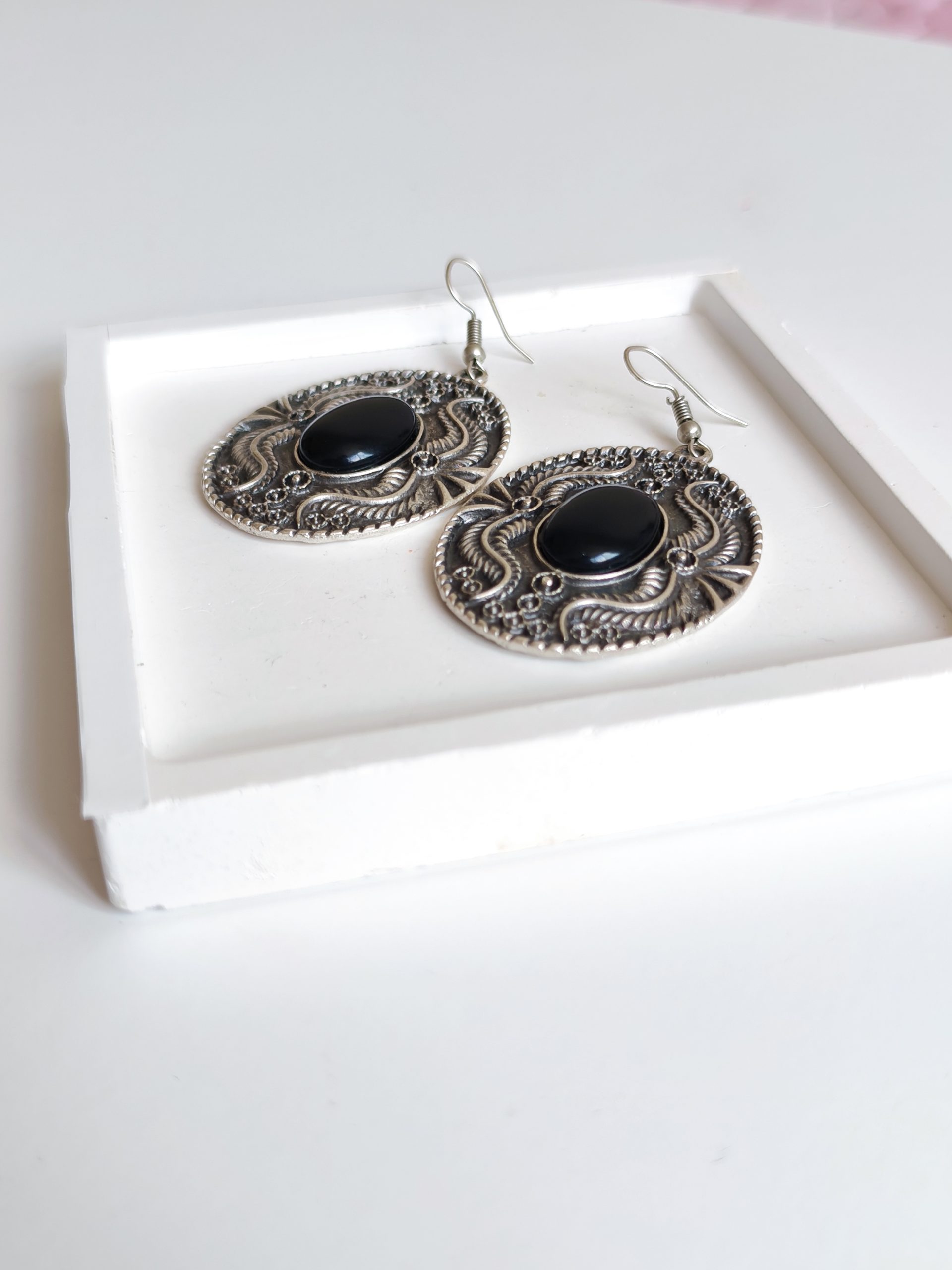 Hammered Style Pure Bohemian Disc Earrings - Image 3